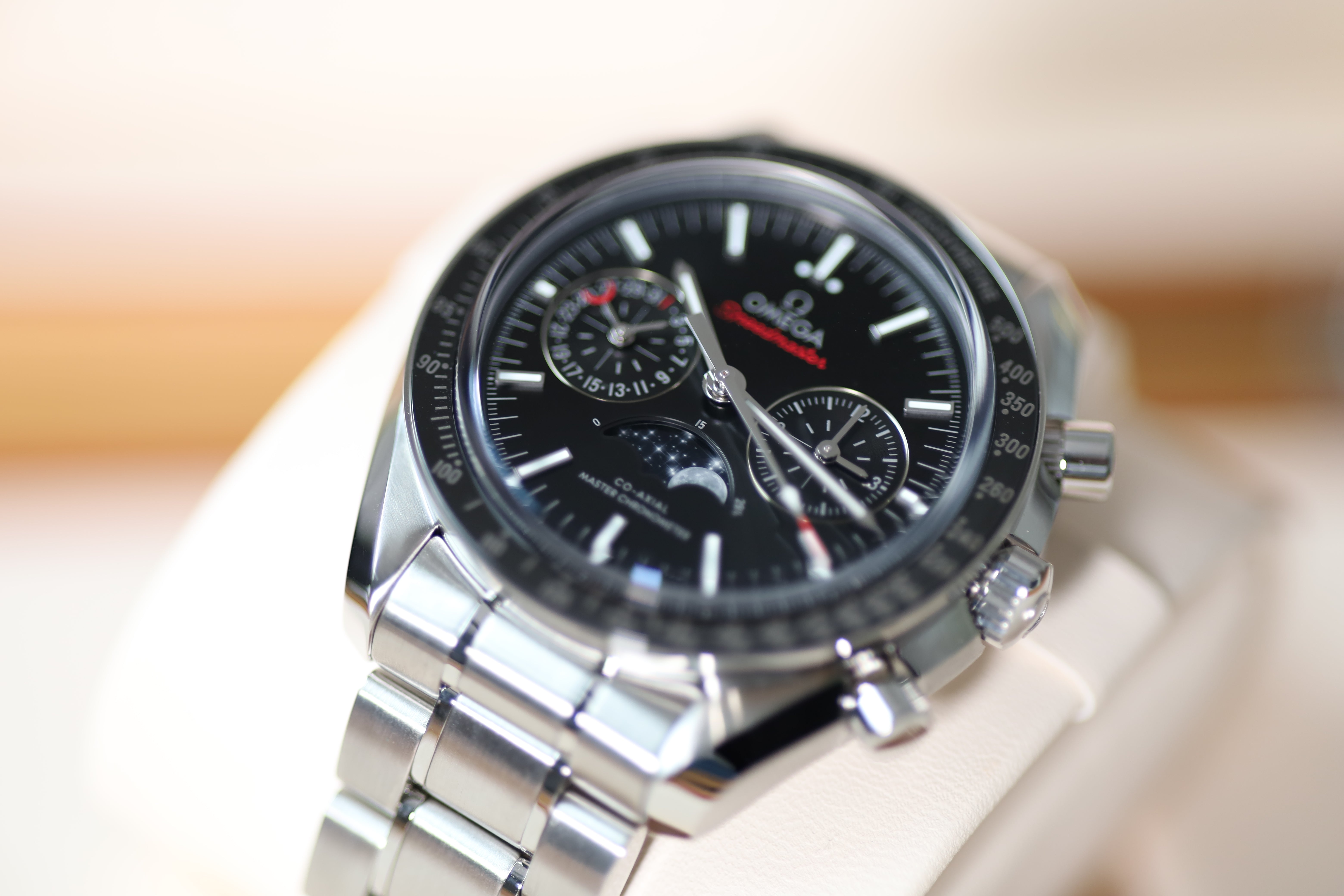 Omega Speedmaster Moonphase