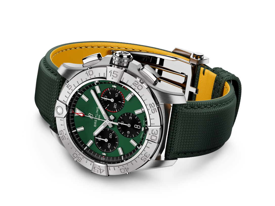 Breitling Avenger B01 Chronograph
