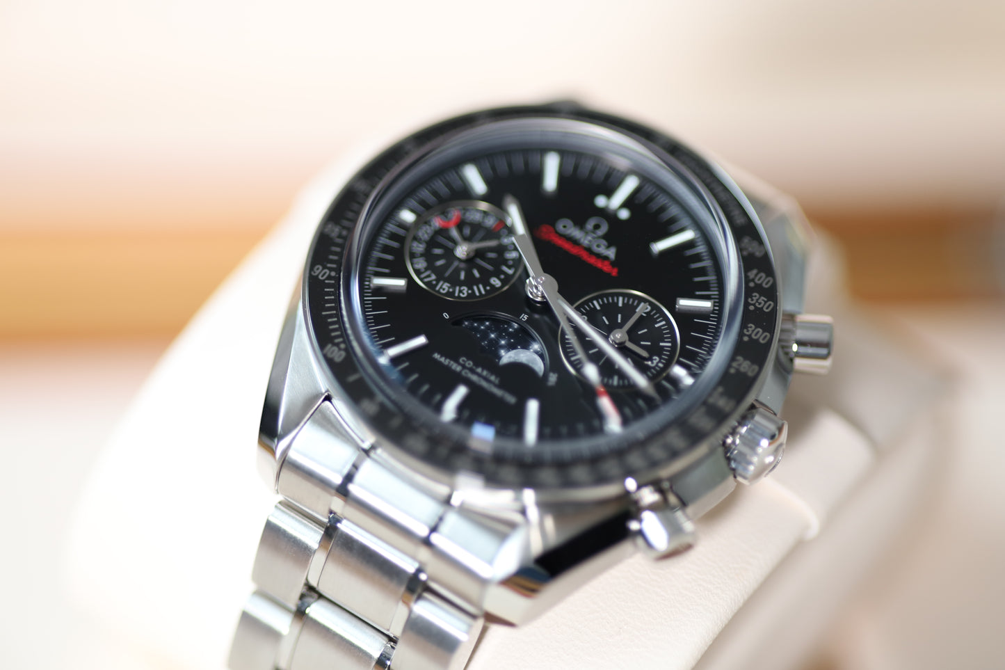 Omega Speedmaster Moonphase