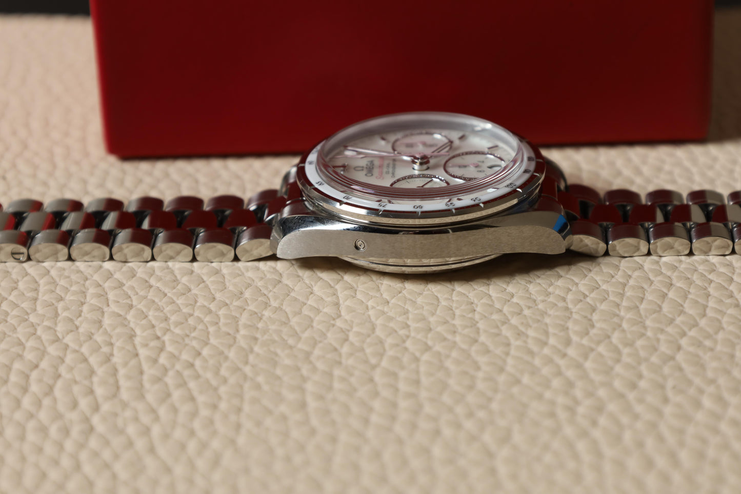 Omega Speedmaster 38